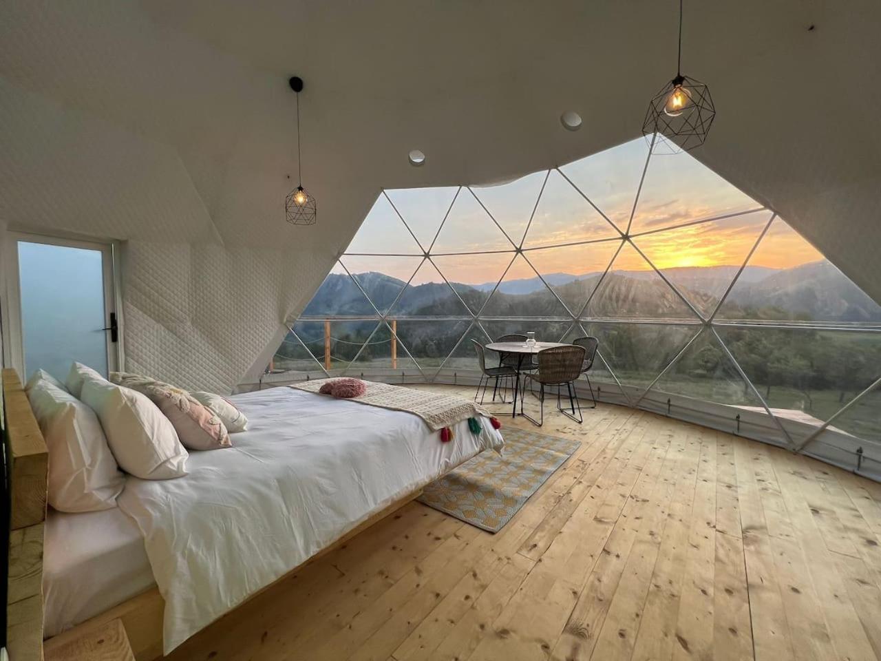 Отель Tranquil Dome - Manta'S Retreat Glamping Cornereva Экстерьер фото